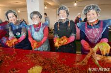 “사랑 듬뿍 담아 담갔어요” 송파구 사랑의 김장 나눔