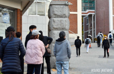 “어머니의 기도” 2025학년도 수학능력시험 순조