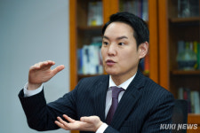 ‘국힘 대신 민주’ 택한 김한규, 민주당의 길을 말하다 [쿡 인터뷰]