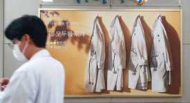 보건지소 10곳 중 6곳 하루 ‘5명 이하’ 진료…“값싼 공보의 노동력 의존”