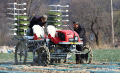 농사짓기 좋은 인제군, 영농철 농기계 반값임대…현장 배달도