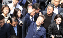 이재명, 강원 접경지역 골목 경청투어[화보]