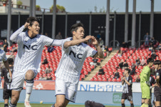 ‘정재민 극장 역전골’ 서울 이랜드, 원정에서 성남 2-1 꺾고 2위 도약
