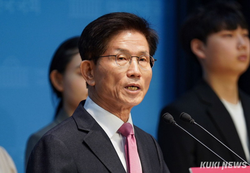 김문수 후보와 의원들, 후보 매수죄 혐의로 더불어민주당과 부산교사노조에 고발