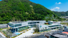 정선군립도서관 개관 1주년…누적 이용자 8만 8000명 ↑