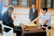 바둑 국보 이창호 9단, 영천 한의마을에서 지도기 펼쳐