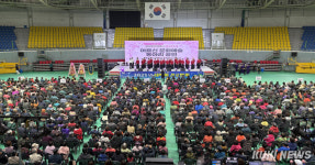 ″경로효친·세대 화합″…태백시, 경로잔치 성황