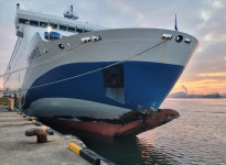 퀸제누비아2호, 조타실 선장 없이 1000여 차례 운항