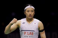 ‘배드민턴 여제’ 안세영, 中 왕즈이 2-0 꺾고 세계선수권 결승행