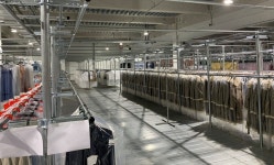 W컨셉, 친환경 포장재 전면 도입