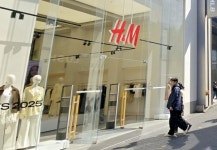 H&M 1분기 매출 3% 증가, 이익은 절반으로 줄어