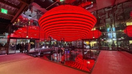 쓰는 안경에서 입는 아이웨어로 4조7000억 판이 바뀌었다