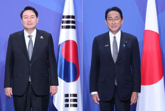 '2년 10개월만' 우여곡절 끝에 이뤄진 한일 정상의 만남에 일본은 