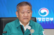 폼 나게 사표 던지고 싶지 않겠나 이상민 행정안전부 장관과 책임질 각오 돼 있다 용산소방서장의 책임 자세는 달라도 너무 다르다