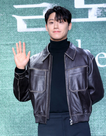 '나 지금 되게 신나' 넷플릭스 더 글로리에서 '악연'이었던 임지연-이도현이 현실에선 '열애 중'인 것으로 밝혀졌다