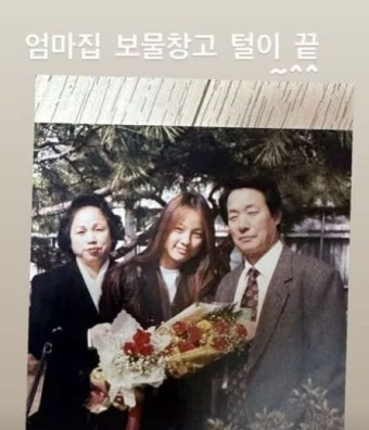 이효리가 인생 처음으로 엄마와 함께 여행을 떠나는 예능이 공개 예정이고 기대되는 포인트는 이렇다(엄마, 나랑 단둘이 여행 갈래?)