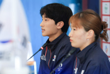 작심발언 후 기자회견 불참한 안세영 : 축하받아야 할 김원호·정나은이 처하게 된 상황은 이 질문만 머리에서 맴돈다