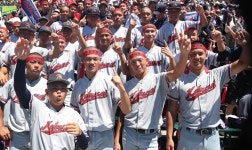 고시엔 제패 교토국제고의 한국어 교가 울려 퍼지자, 교장에게 걸려 온 전화 한 통: 한국인으로서 절대 용서할 수 없다