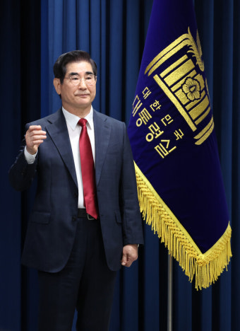 내란 주동자 김용현 전 국방부 장관이 극단적 선택을 시도했고, 구치소 상황은 어질어질하다
