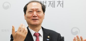 한덕수 대통령 권한대행이 이완규 법제처장·함상훈 부장판사를 헌법재판관으로 지명하자 이재명 더불어민주당 대표가 전한 말
