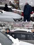 득남 김민희와 홍상수 혼외자 호적에 올릴 수는 있을까? 법조계 예측 들으니 물음표가 치솟는다