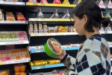 [허프 트렌드] 두쫀쿠에서 봄동비빔밥까지 SNS 핫템과 실시간 연동되는 편의점 매대 : 트렌드 캐칭 시스템 가동 중