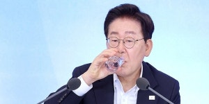 이재명 대통령 지지율이 '조국·세월호 사태' 때보다 낮다 : 핵심 지지층 흔들리며 '회복' 불투명