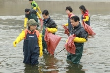 구로구, 세계 물의 날 기념 안양천 정화활동 전개