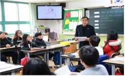 박우섭 인천 남구 구청장, 관교초등학교서 일일 수업 진행