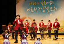 태안 실버학당 어르신 작품발표회 성료