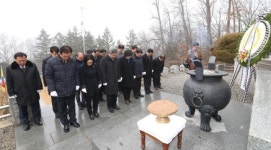 강원도의회 춘천지역 의원, 충열탑 참배