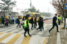 포천경찰서, 등굣길 교통사고 예방 캠페인 벌여