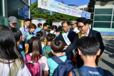 김선교 양평군수, 양평초등학교에서 교통안전 캠페인 진행