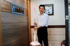 [MI인터뷰] 최태웅 경성오토비스 대표 남자들 물걸레 들게 만들었다