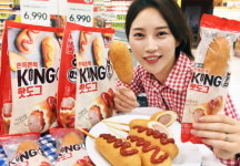 [포토뉴스] 홈플러스, 쫀득쫀득 킹핫도그 한정 판매