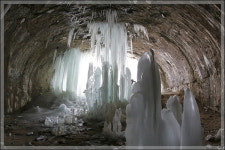 [포토뉴스] 폐 터널에 생긴 역 고드