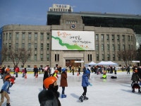 기지개 켜는 봄 기운, 심상치 않을 3월...