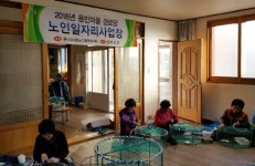 통발 작업장 된 장흥군 경로당…소득창출 톡톡