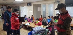 옹진군 백령면 지역사회보장협의회, 찾아가는 이불빨래 봉사활동 진행