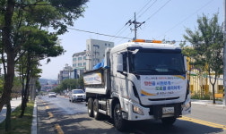 [포토뉴스] 영천시, 이어지는 폭염...시가지 도로 살수작업