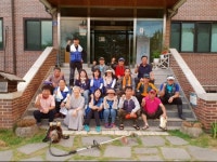 안성시 원곡면사무소·이장단협의회, 풀 깎기로 더위 이겨