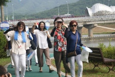 철원, 화강쉬리공원 일원에서 장수길 걷기행사 열려