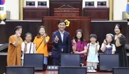 장태환 경기도의원, 의왕 꿈의학교 어린이기자단 견학