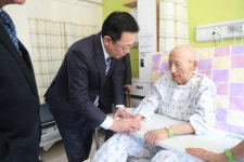 인천시장, 3.1절 맞아 생존 애국지사 방문해 감사의 예 올려
