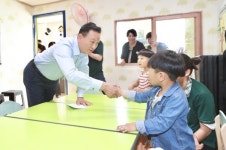 구본영 천안시장, 75개 아동복지시설  방문