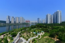 수원시, 인구 5만 농촌도시에서 인구 125만 첨단 도시로