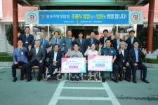 조용식 전북경찰청장, 동암차돌학교 찾아 점심배식 봉사 진행