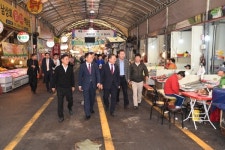 영등포구의회 행정위원회, 영등포전통시장 현안 점검