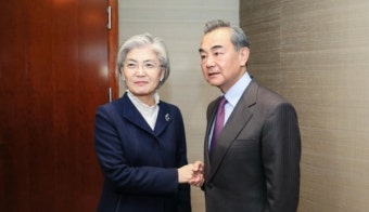 한국인 격리 해 놓고 中 왕이 