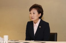 김현미 국토부 장관, 건설기술 업계 간담회서 경쟁력 강화 주문